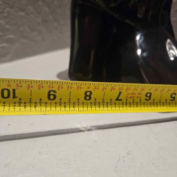 Ceramic Statue Royal Haeger Style Man Holding Woman - Picture 7 of 7